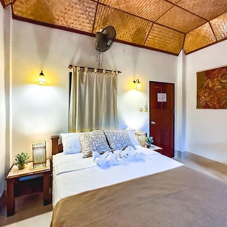 Shanti Lodge Phuket Chalong Eksteriør bilde